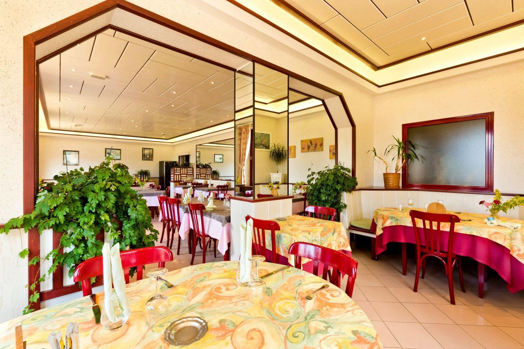 Logis Hotel & Spa Beau-Site Saint-Jean-de-Sixt Bagian luar foto